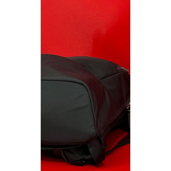 Tumi Voyageur Gale Active Hiking Spacious Unisex Backpack NEW - Picture 13 of 16